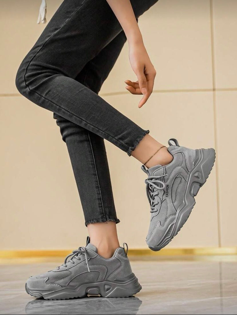 Baskets plateforme polyvalentes pour l’extérieur, confortables pour la marche et le quotidien 👟