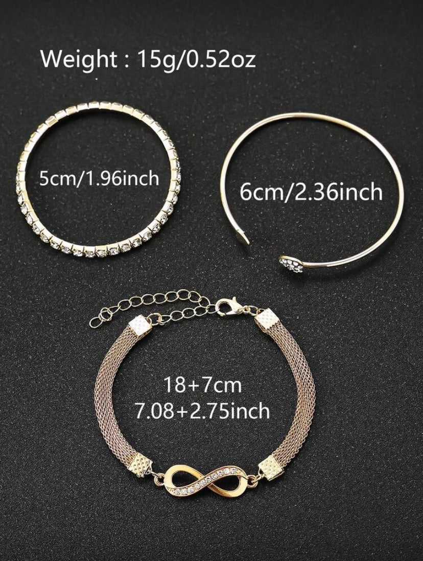 Coffret Élégance 4 Pièces – Montre Quartz à Chiffres Romains et Bracelets Assortis ✨🎁