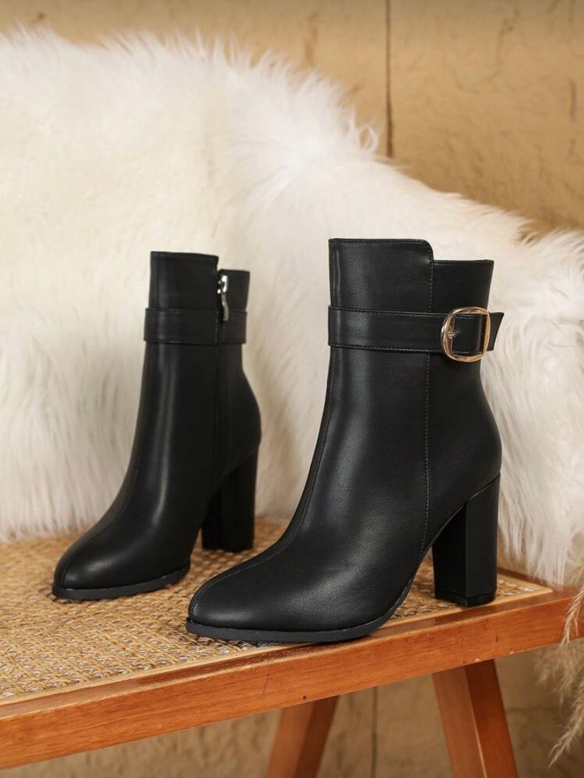 Bottines Courtes Femme à Talon Haut – Bout Pointu, Style Britannique Minimaliste, Cuir Souple avec Fermeture Latérale