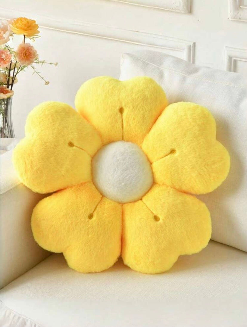 Coussin décoratif en forme de marguerite avec revêtement en fausse fourrure douce, idéal pour le canapé, la chambre ou le salon.