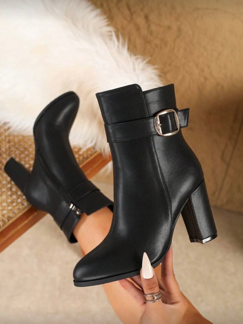 Bottines Courtes Femme à Talon Haut – Bout Pointu, Style Britannique Minimaliste, Cuir Souple avec Fermeture Latérale