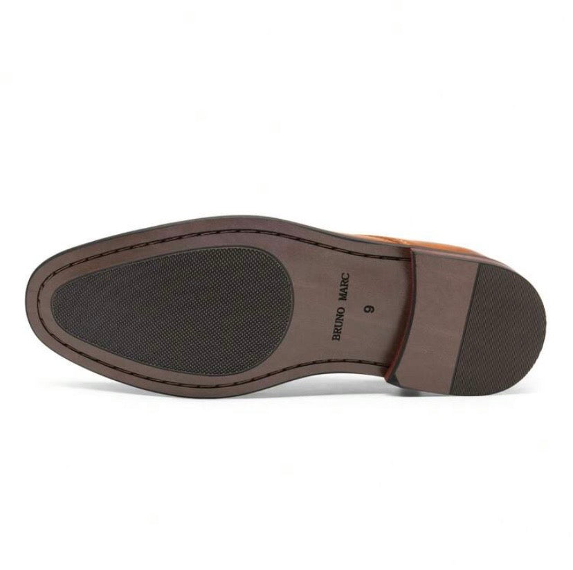 Chaussures Oxford classiques pour homme à lacets, au design moderne et élégant pour les occasions formelles.