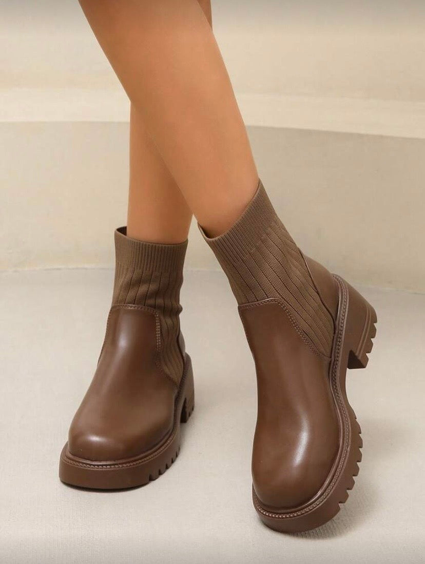 Bottines Femme Ajustées Style Britannique – Confort Élastique, Idéales avec Leggings et Jeans