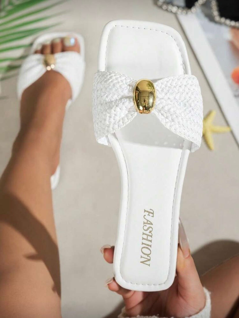 Sandales plates en paille tressée à nœud décoratif pour femme