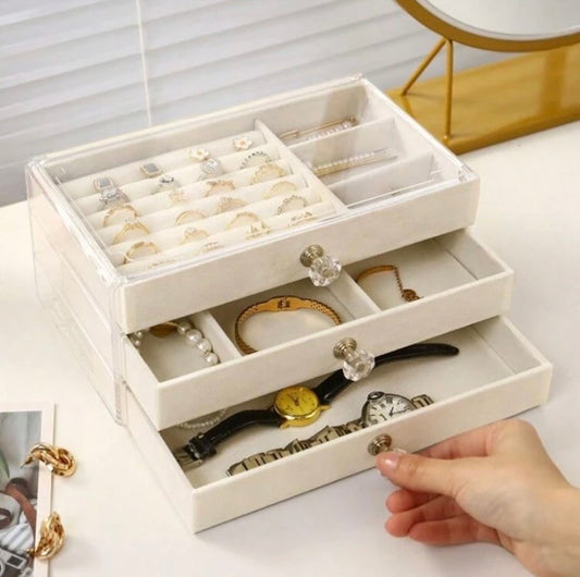 Boîte de rangement à bijoux en acrylique transparent à plusieurs niveaux avec tiroirs empilables, idéale pour organiser colliers, bracelets et boucles d’oreilles.