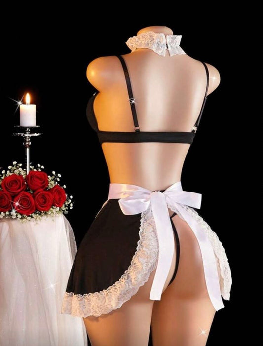 Ensemble lingerie fantaisie 4 pièces – Mini-jupe à dentelle, tablier assorti, ras-de-cou et string