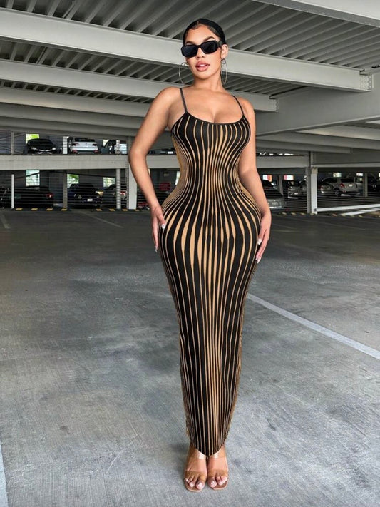 Robe moulante dos nu à fines bretelles avec imprimé rayé ✨