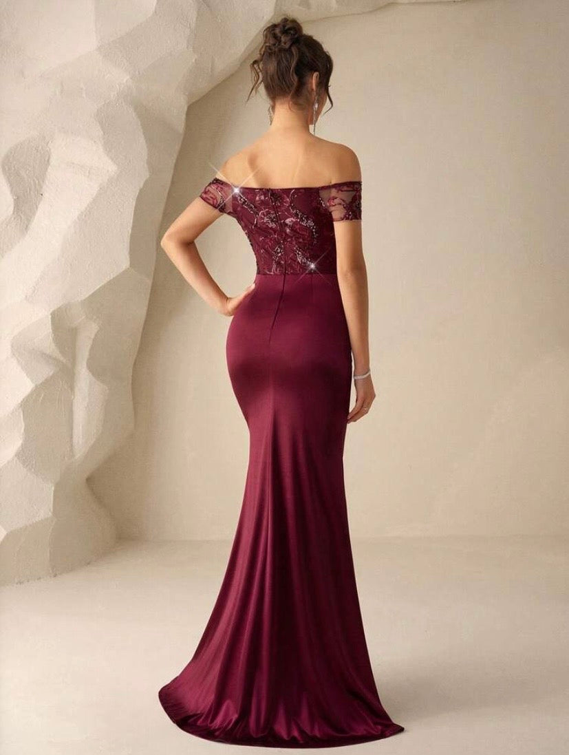 Robe de soirée sirène élégante à épaules dénudées avec finitions satinées transparentes et broderies à sequins, idéale pour galas, mariages, cérémonies et événements formels