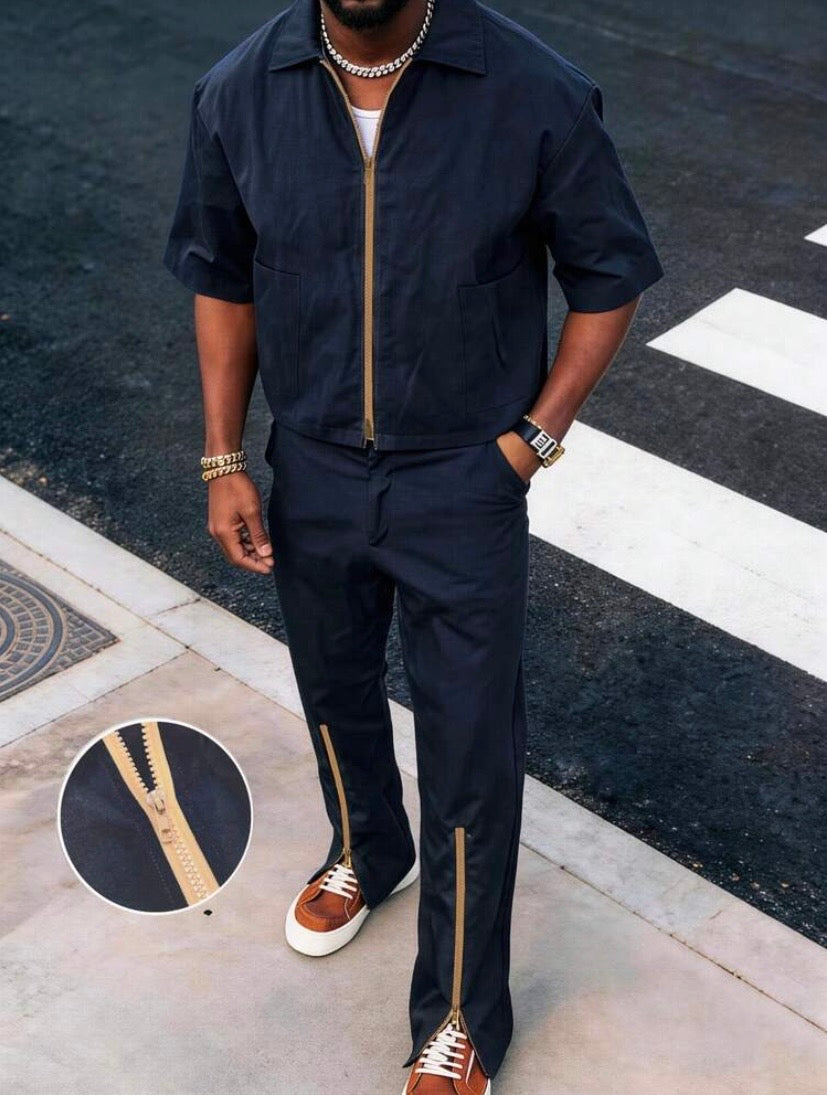 Ensemble 2 pièces pour homme avec haut zippé à manches courtes et pantalon léger, idéal pour un style décontracté au quotidien en été.
