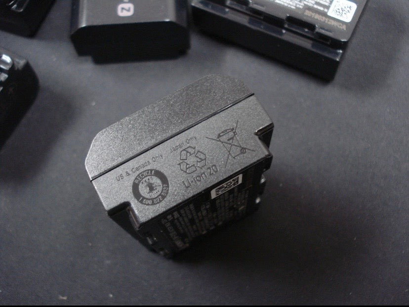 Genuine NP-FZ100 Battery for Sony Alpha 9 A9 9R A9S A7 A7RIII 7M3 7RM3 A6600 OEM