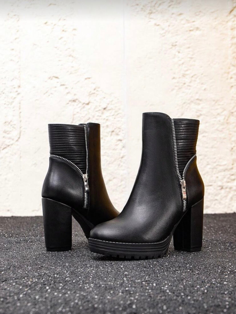 Bottines Chelsea Femme à Plateforme – Bout Rond, Talon Épais, Style Élégant avec Détails Raffinés