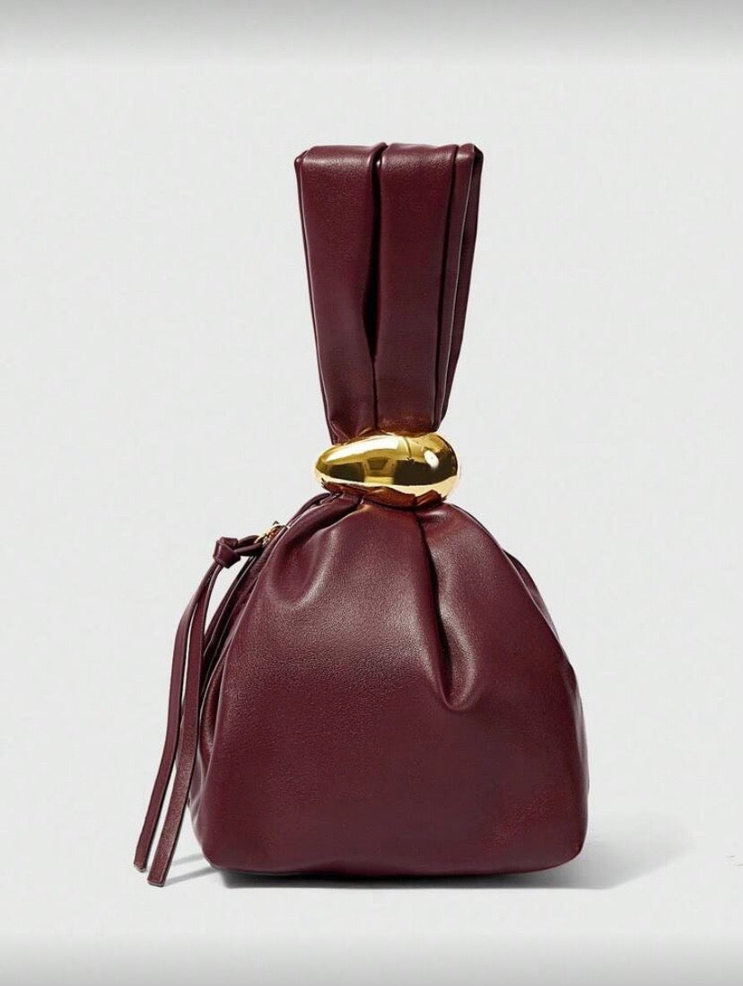 Mini sac nuage plissé en simili cuir avec fermeture éclair et détails métalliques, style élégant pour usage quotidien 👜