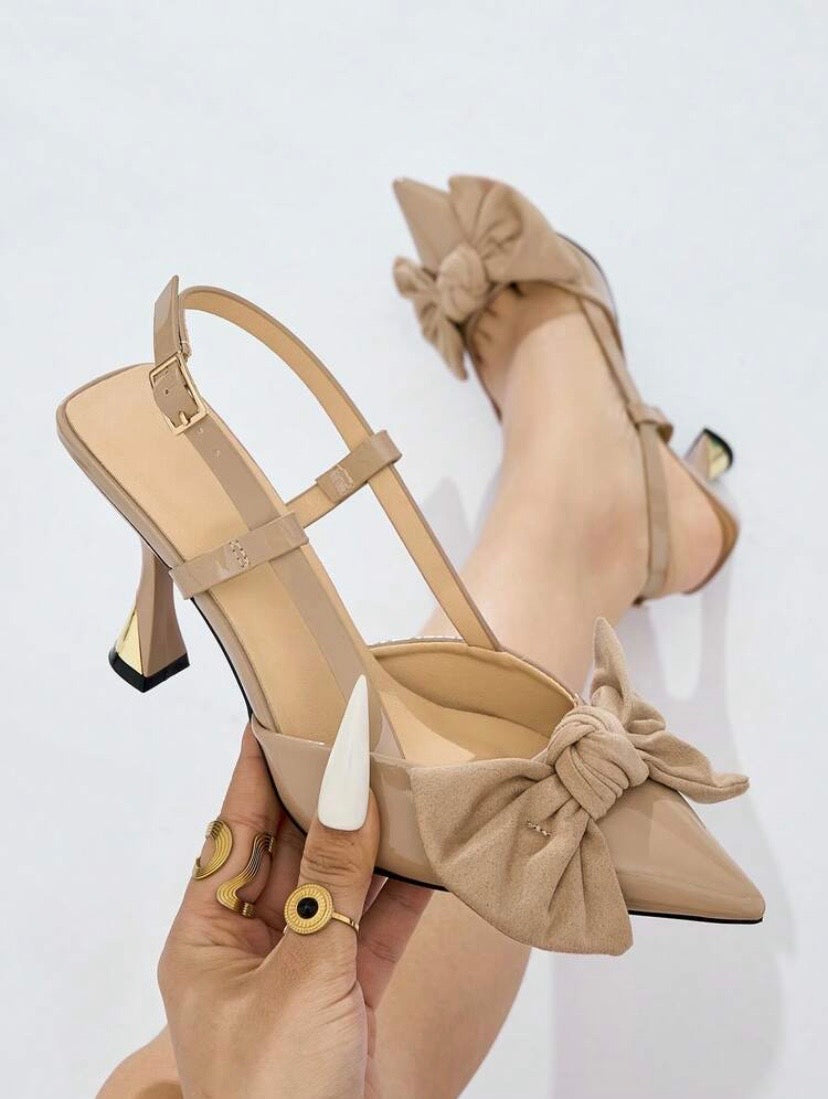 Escarpins élégants pour femme à bout pointu en PVC transparent avec nœud strass et bride, talons kitten idéals pour soirée, mariage et occasions spéciales, couleur champagne