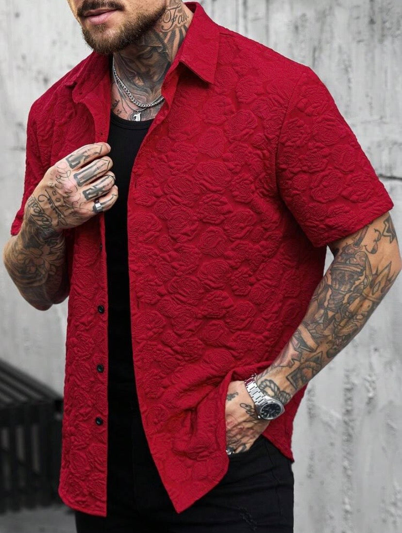 Chemise décontractée pour homme à manches courtes et boutons sur le devant, coupe simple et élégante pour l’été.