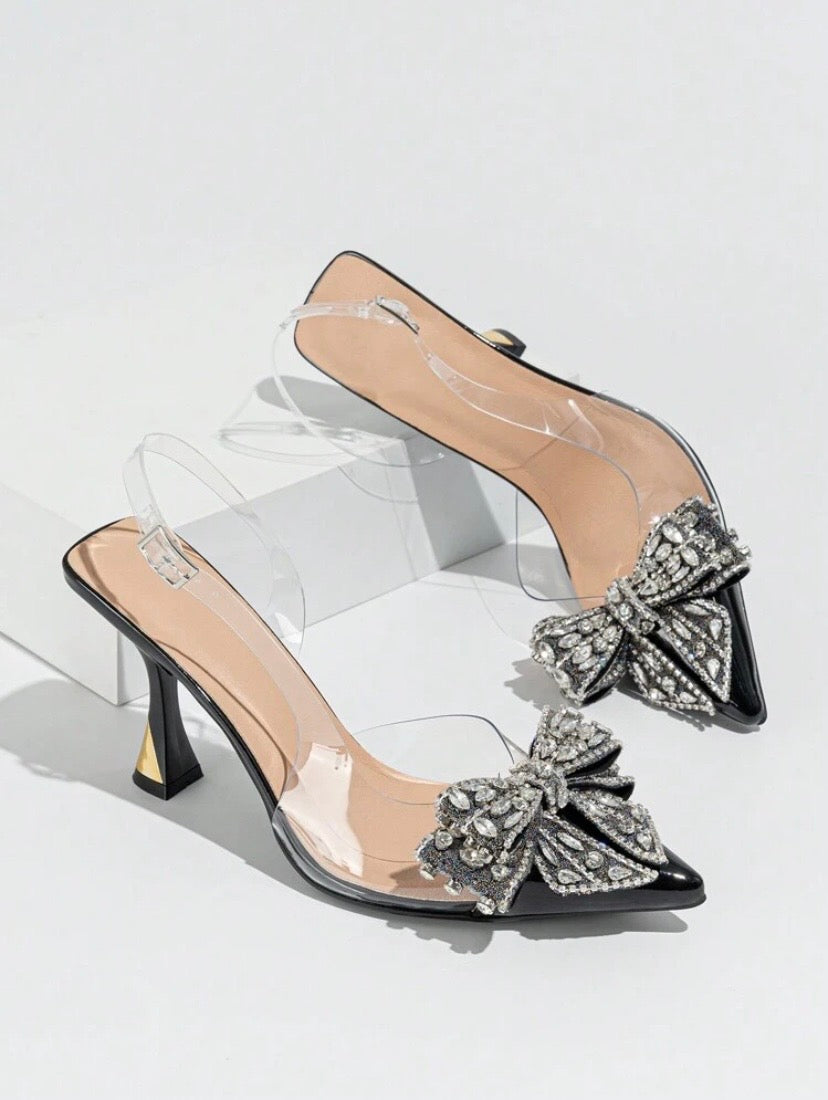 Escarpins élégants pour femme à bout pointu en PVC transparent avec nœud strass et bride, talons kitten idéals pour soirée, mariage et occasions spéciales, couleur champagne