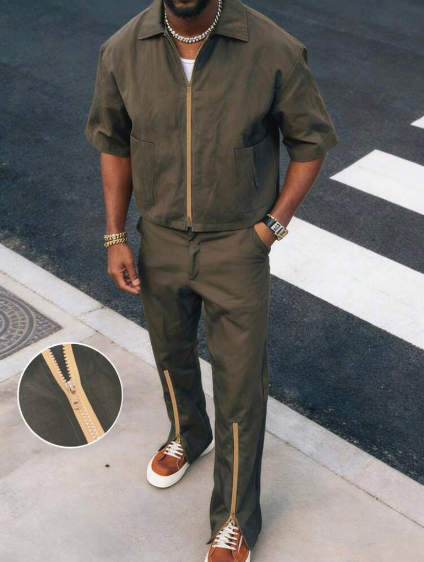 Ensemble 2 pièces pour homme avec haut zippé à manches courtes et pantalon léger, idéal pour un style décontracté au quotidien en été.