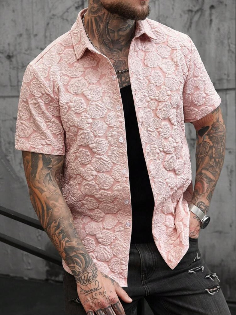 Chemise décontractée pour homme à manches courtes et boutons sur le devant, coupe simple et élégante pour l’été.