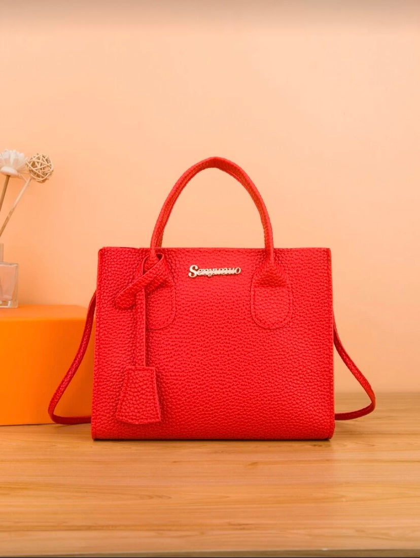 Petit sac carré texturé, porté main ou croisé, style élégant pour femme 👜