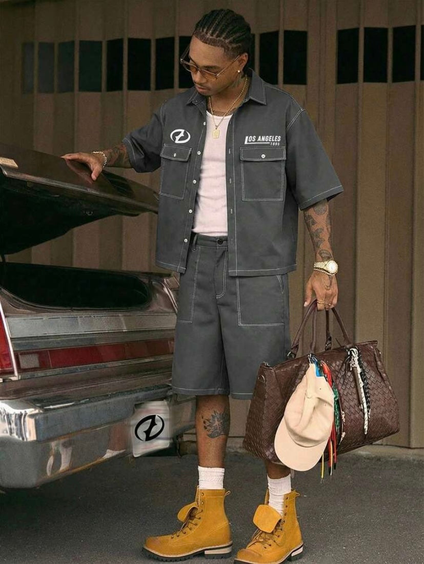 Ensemble décontracté pour homme avec chemise à boutons et short assorti à contrastes de couleurs, idéal pour l’été et les loisirs.