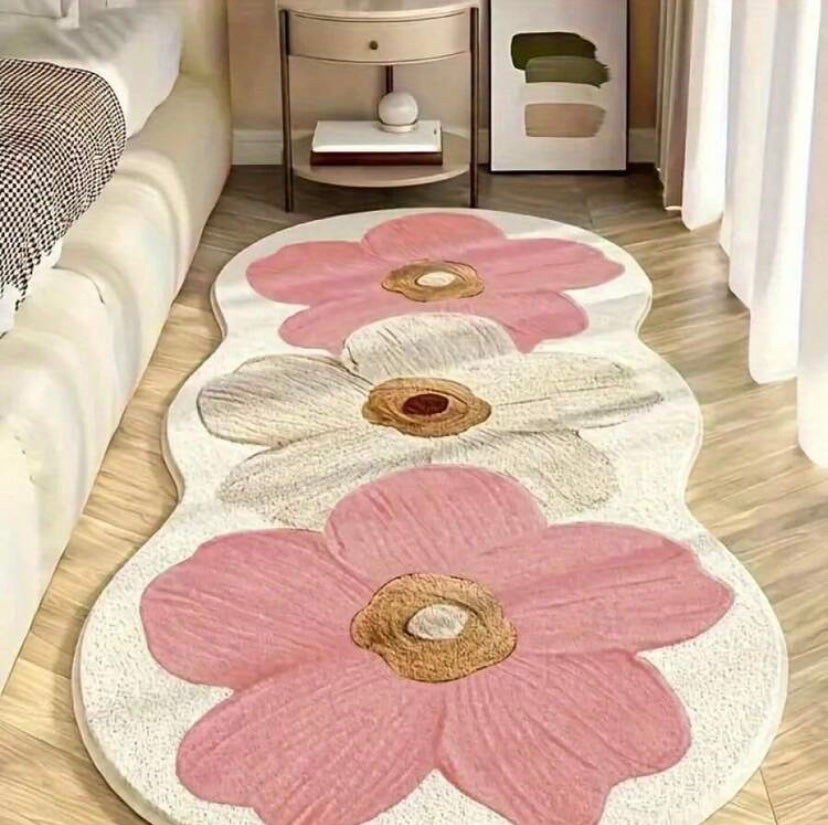Tapis de bain floral ultra-doux et absorbant, lavable en machine, idéal pour la salle de bain ou la chambre.
