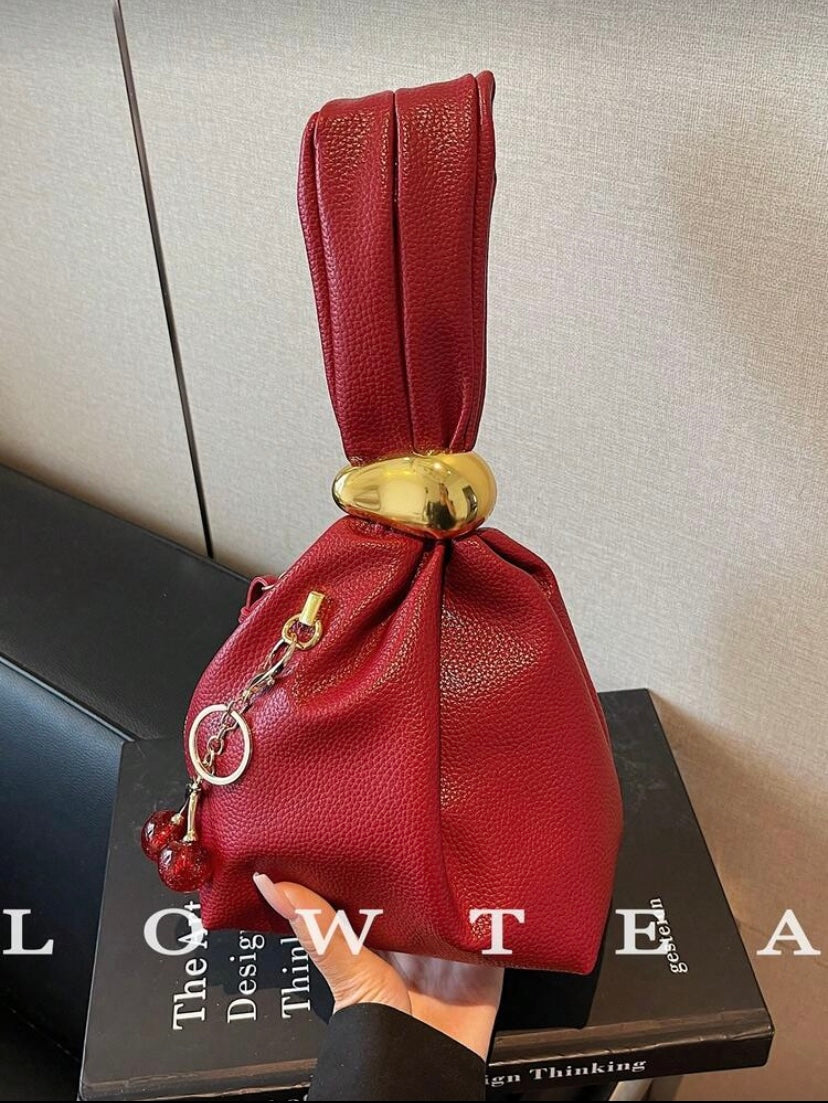 Mini sac nuage plissé en simili cuir avec fermeture éclair et détails métalliques, style élégant pour usage quotidien 👜