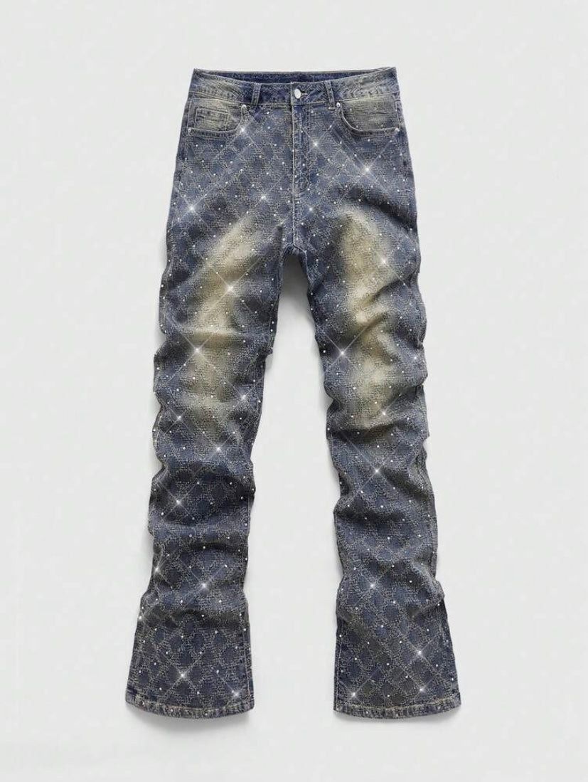 Jean skinny coupe droite pour homme avec poches, style casual streetwear, idéal pour un usage quotidien.