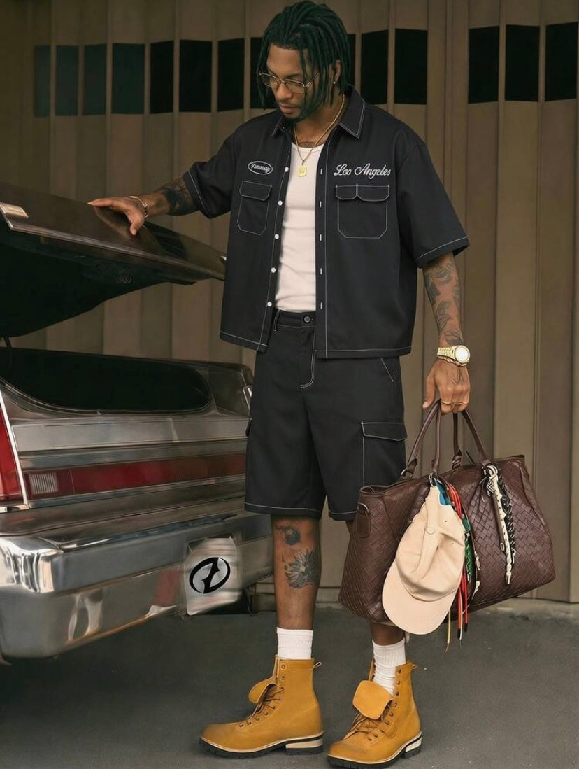Ensemble décontracté pour homme avec chemise à boutons et short assorti à contrastes de couleurs, idéal pour l’été et les loisirs.