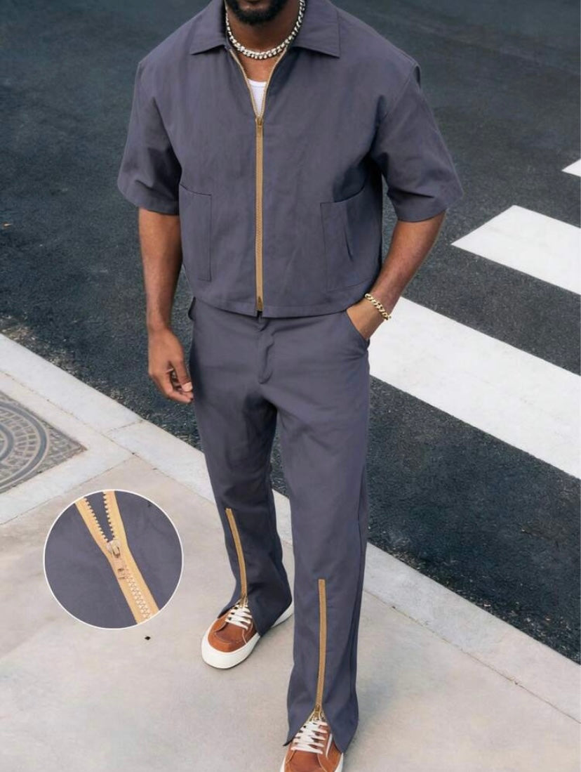 Ensemble 2 pièces pour homme avec haut zippé à manches courtes et pantalon léger, idéal pour un style décontracté au quotidien en été.